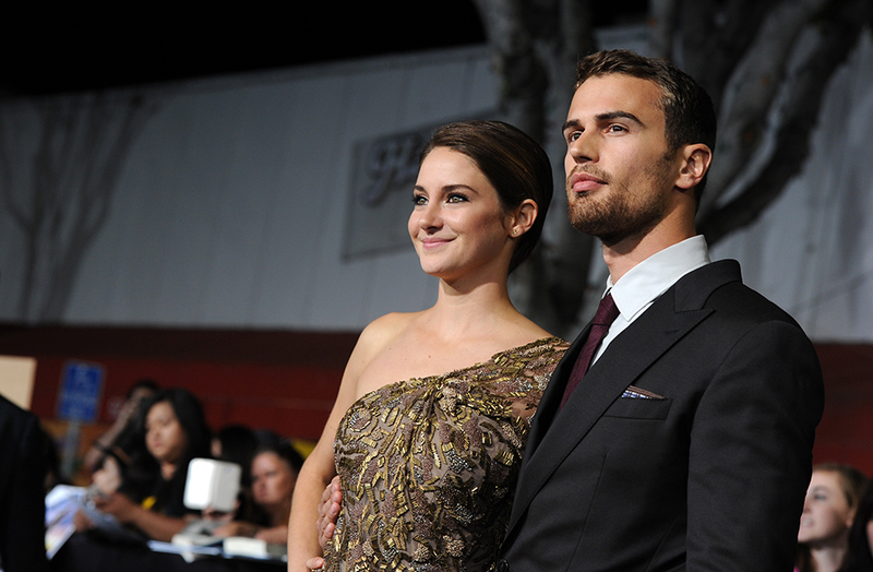 Illustration for article titled Goddess Gowns and a Whole Lotta Thigh at the Divergent Premiere